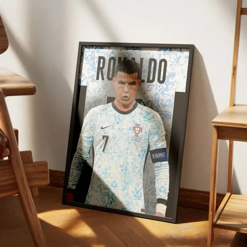 Cadre Cristiano Ronaldo - Portugal | Légende du Football Mondial – Affiche encadrée personnalisée - Cadre Perso