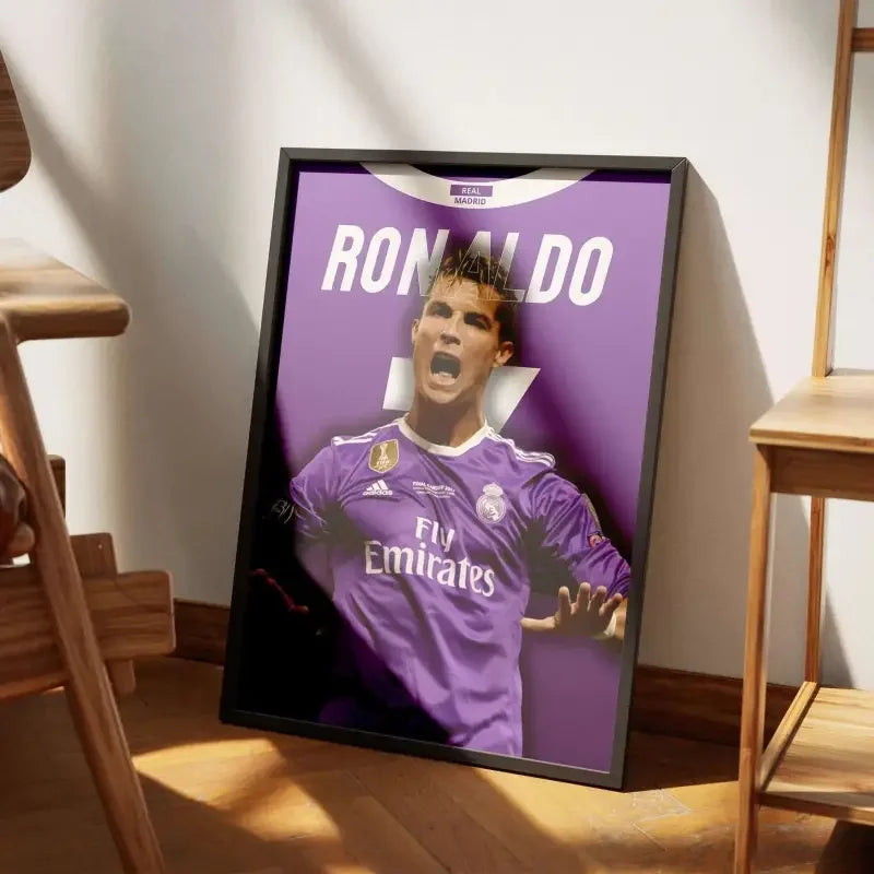 Cadre Cristiano Ronaldo - Real Madrid | Icône des Galactiques – Affiche encadrée personnalisée - Cadre Perso