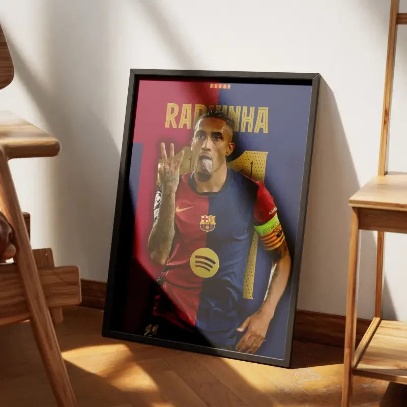 Cadre Raphinha - L'Ailier Explosif du FC Barcelone – Affiche encadrée personnalisée - Cadre Perso